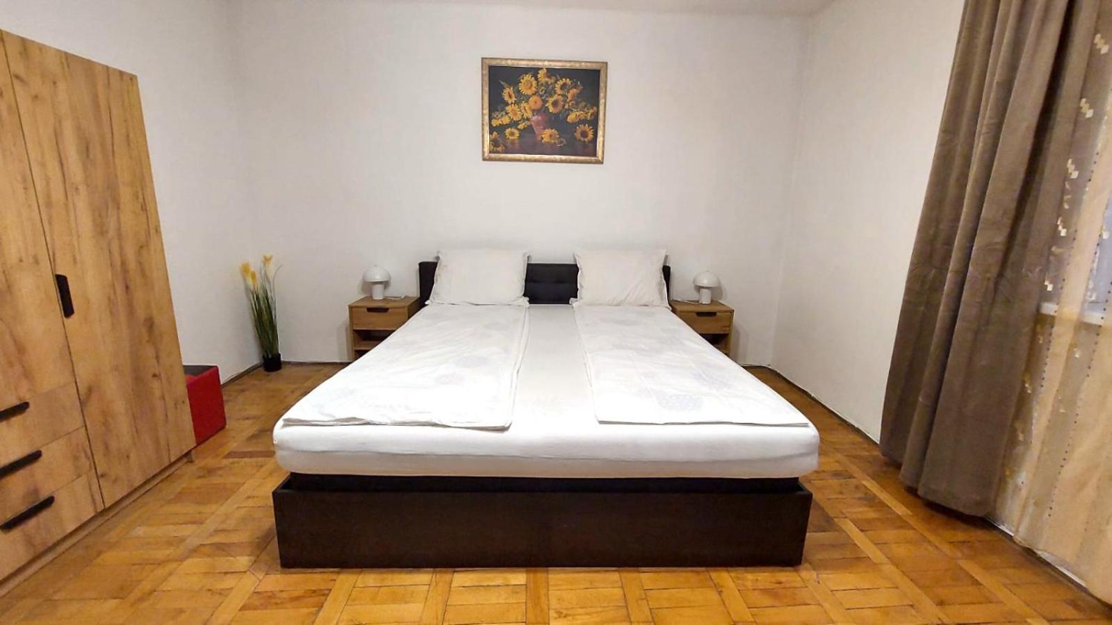 The Home Hunedoara Esterno foto