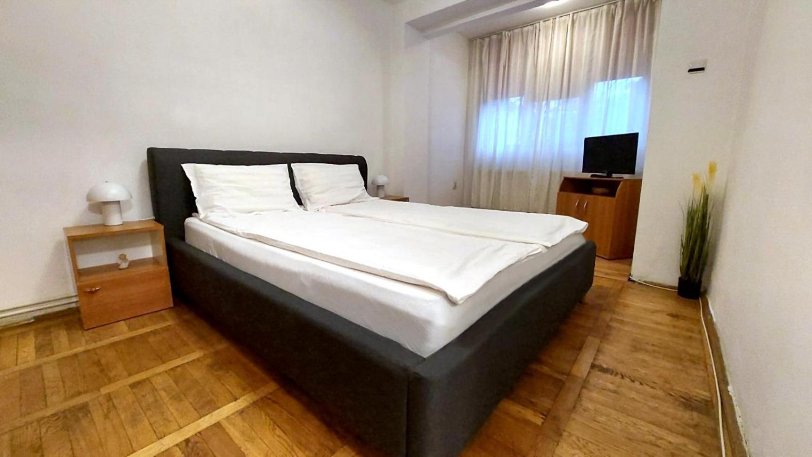 The Home Hunedoara Esterno foto